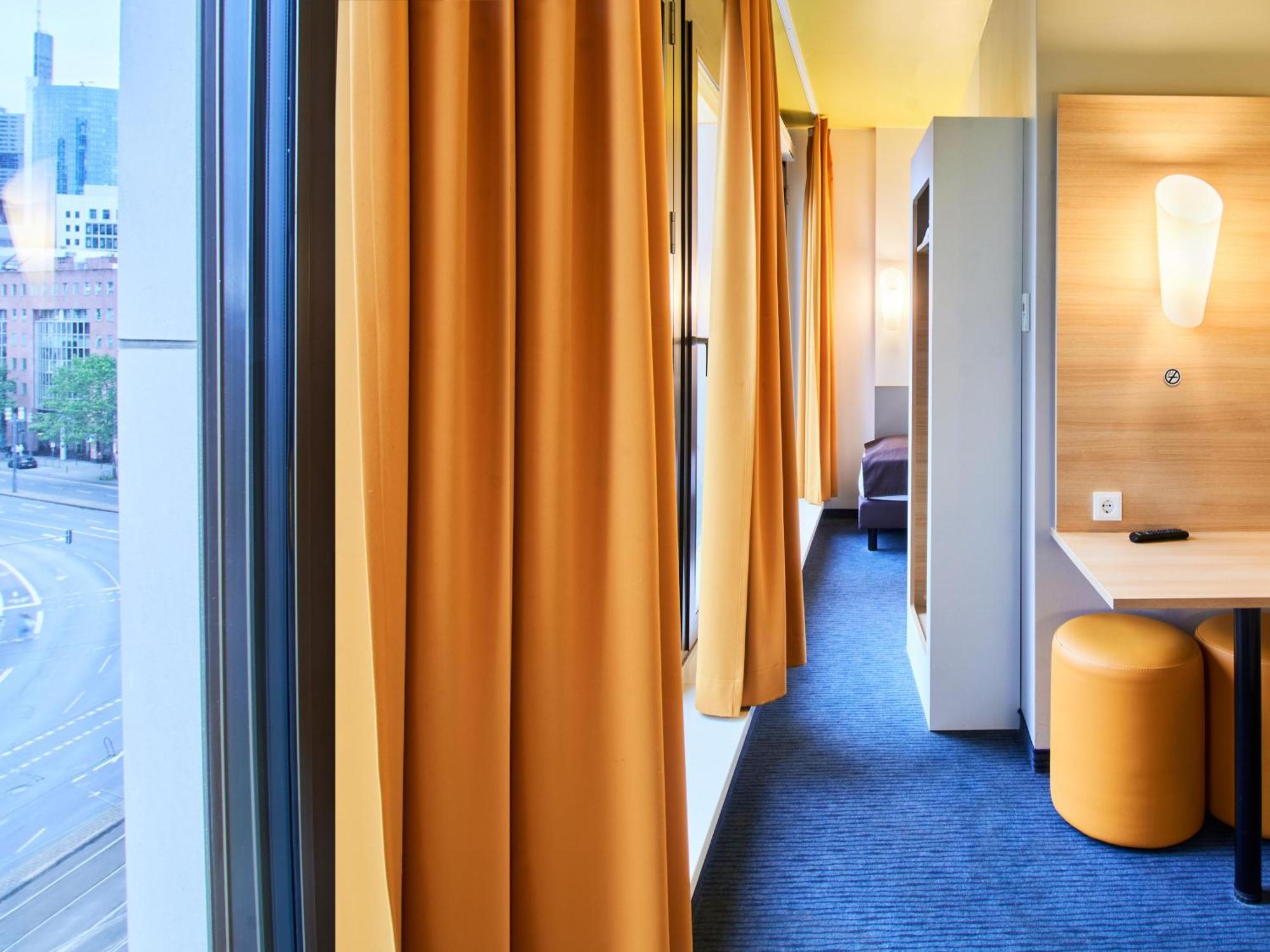 Hotel B&B Hotel Frankfurt-Hbf 3*