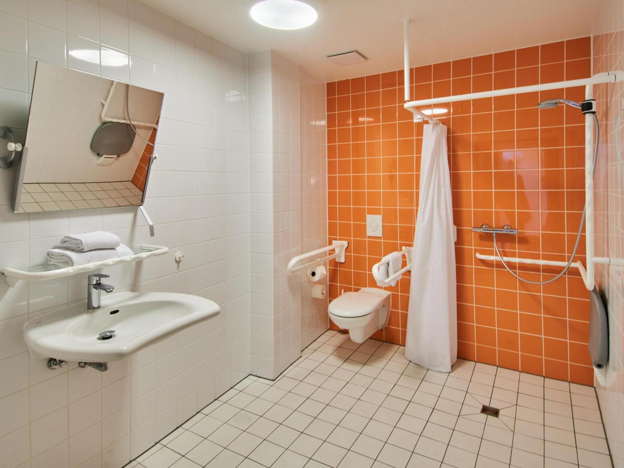 B&B Hotel Frankfurt-Hbf 3*