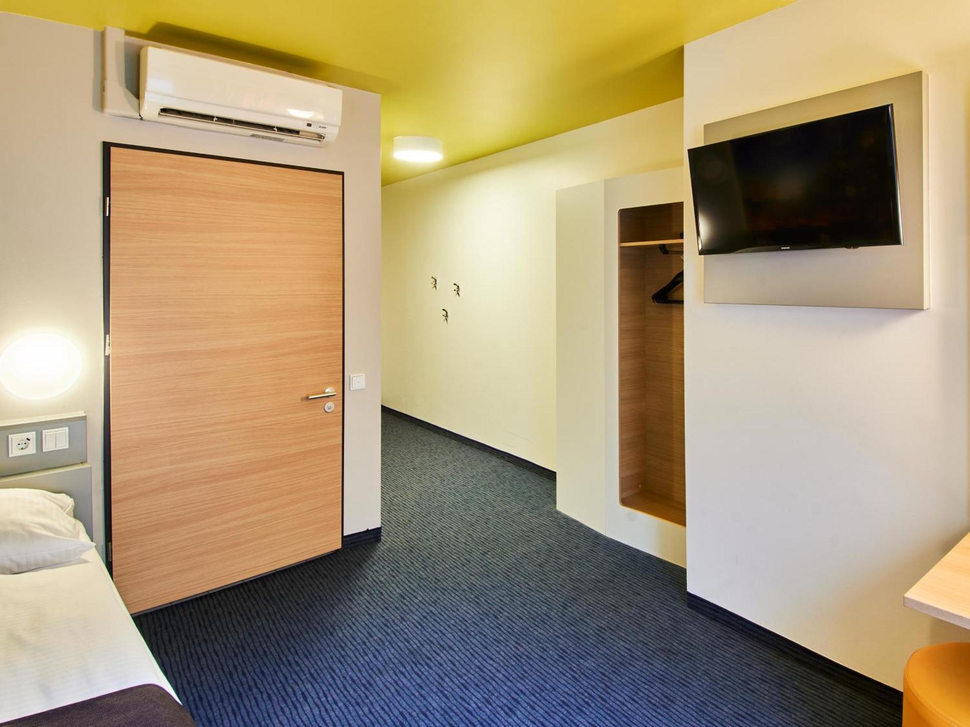 Frankfurt Hauptbahnhof Hotel 3*